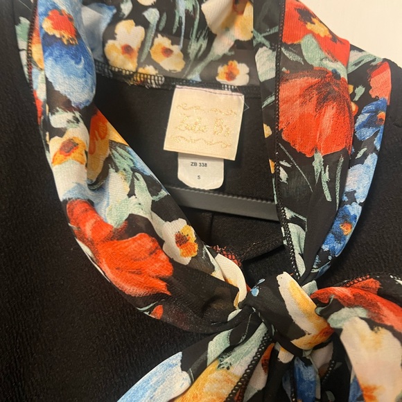 Zadie B’s Black Tunic with Floral Accents - Picture 4 of 6